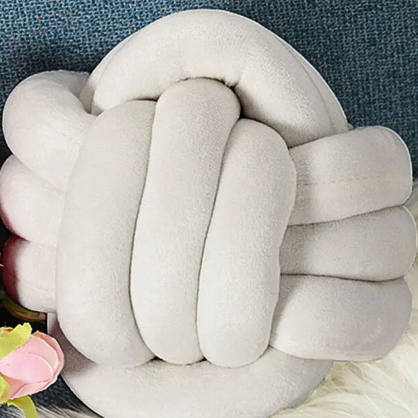 Coussin canapé rond et noué