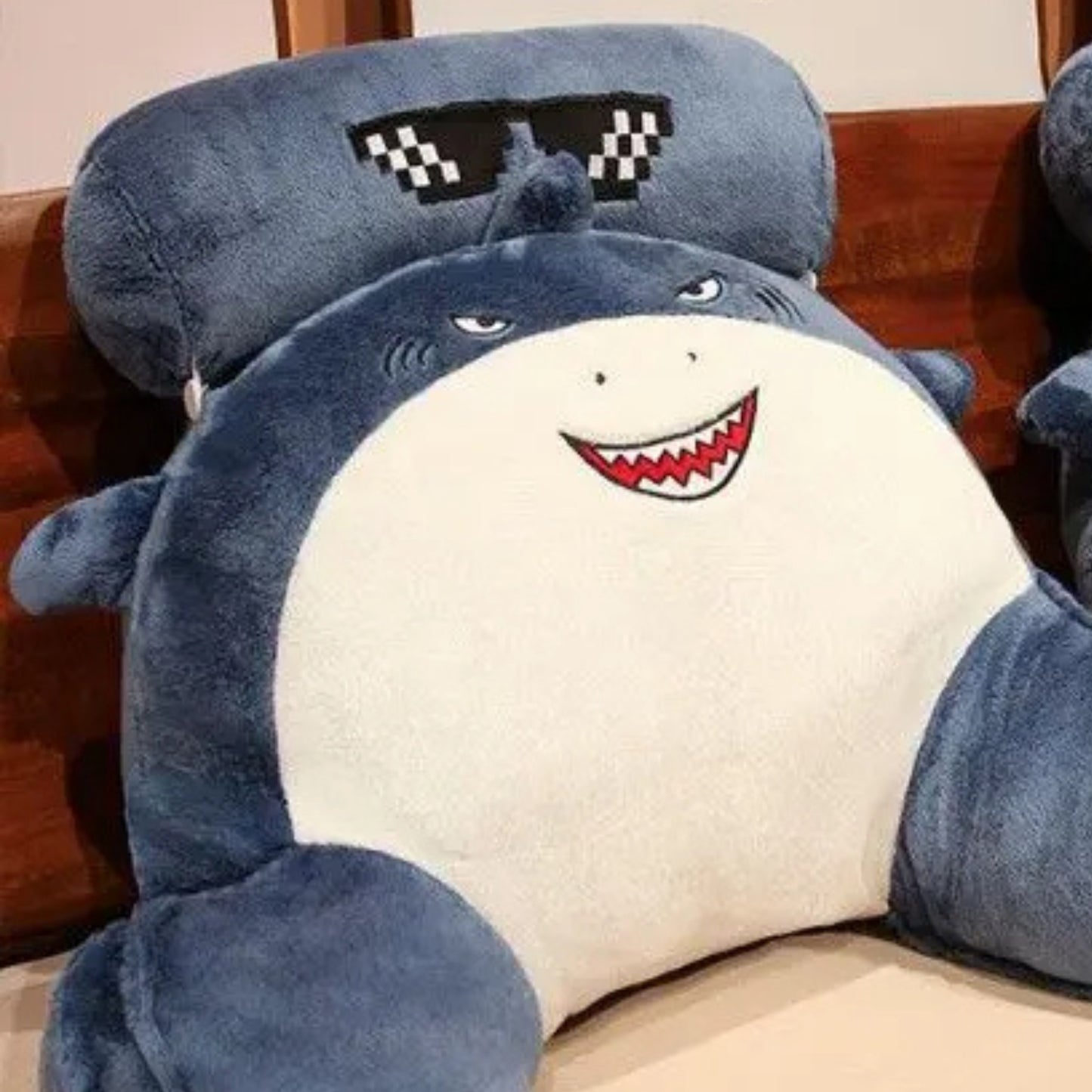Coussin de lecture doux en forme de requin