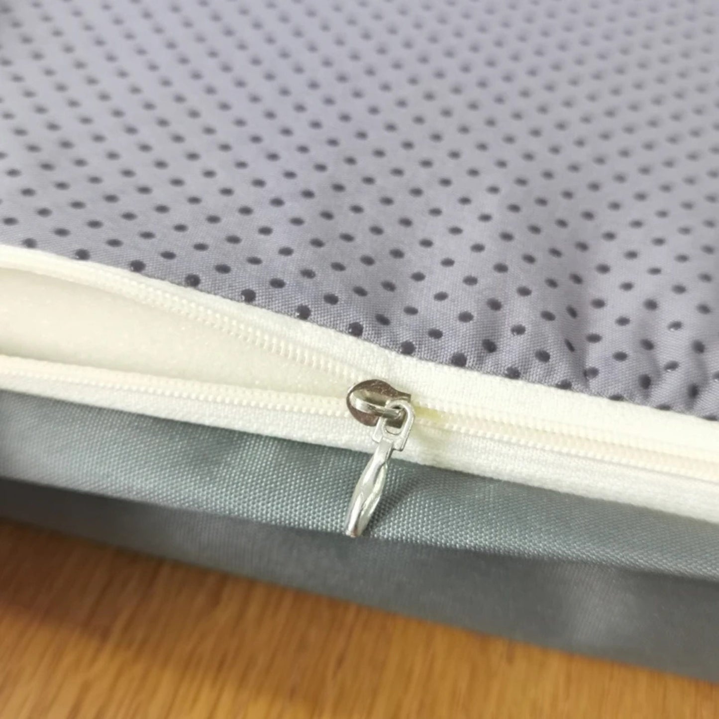 Coussin extérieur imperméable et solide