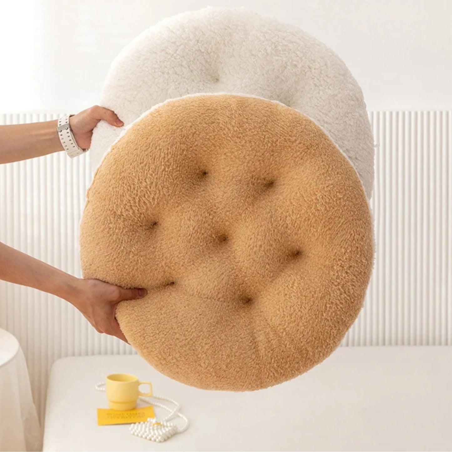 Coussin rond en peluche